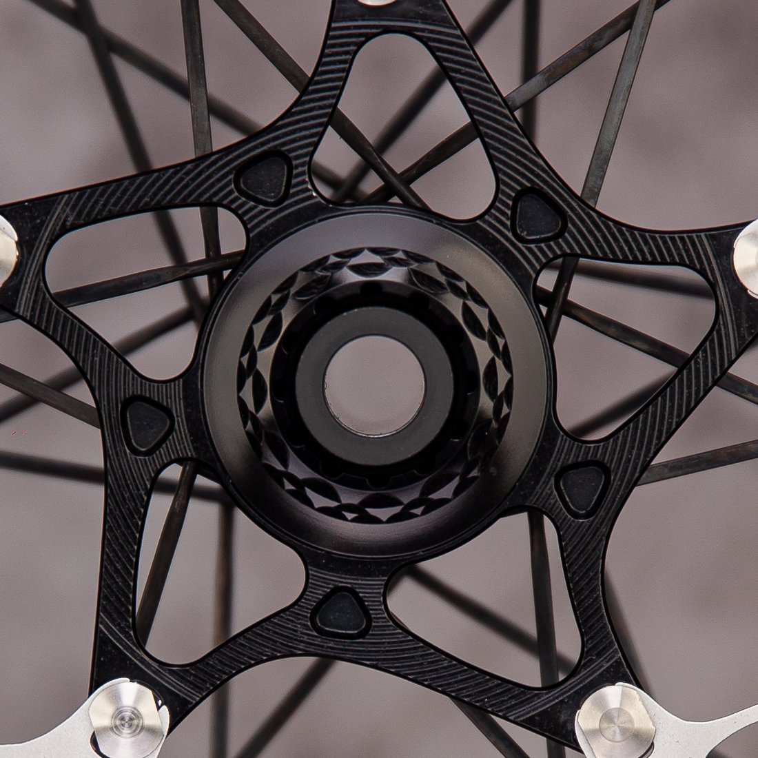 absoluteBLACK the Ultimate Centerlock Lockring absoluteBLACK the Ultimate Centerlock Lockring